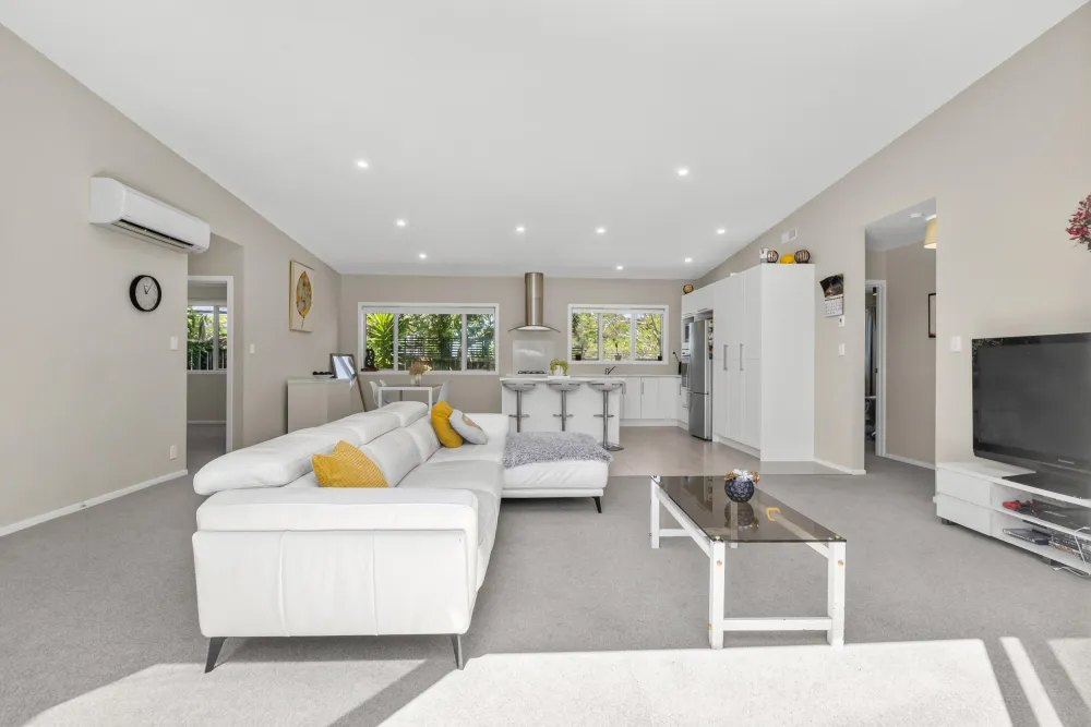 Photos of 180A Dinsdale Road