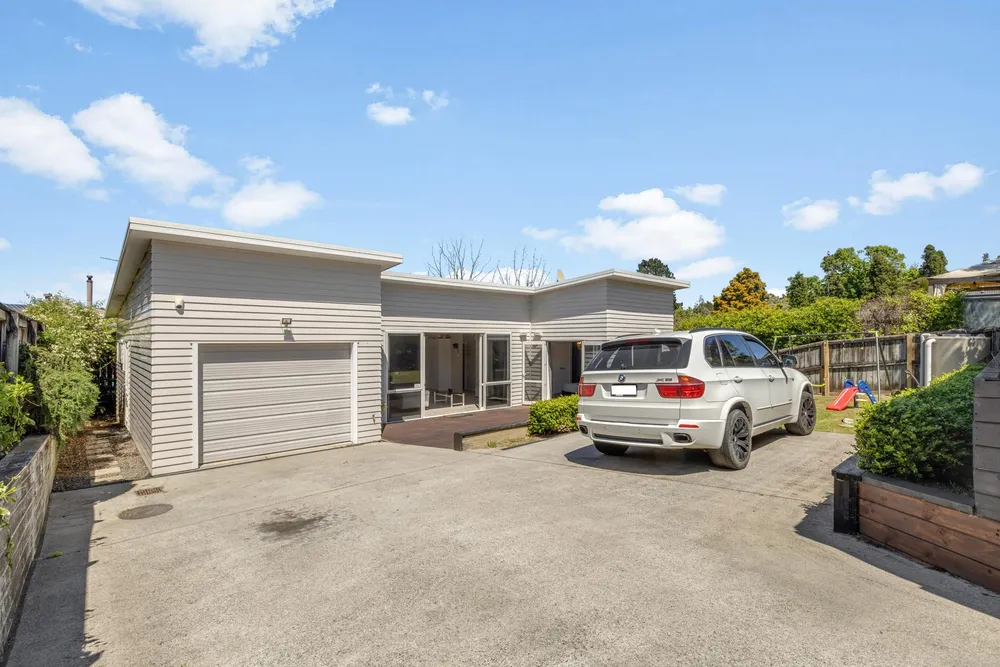 Photos of 180A Dinsdale Road