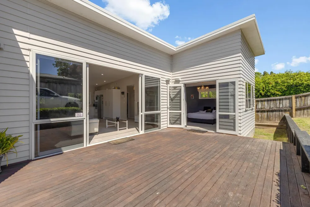 Photos of 180A Dinsdale Road
