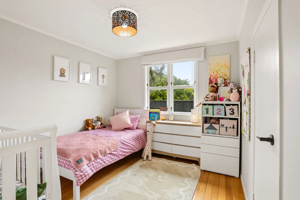 Photos of 48 Longburn Road