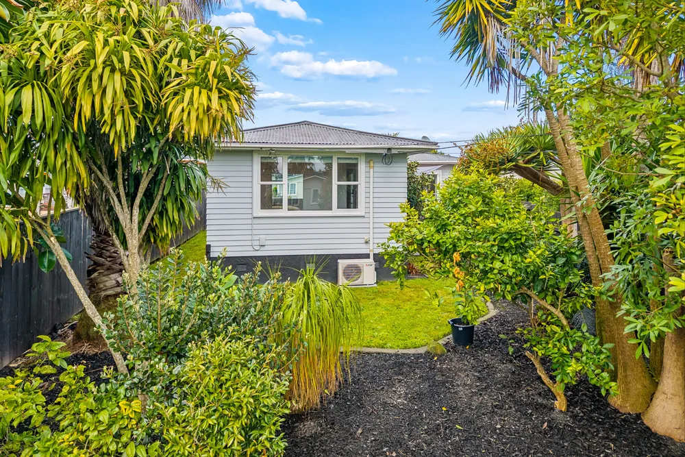Photos of 48 Longburn Road