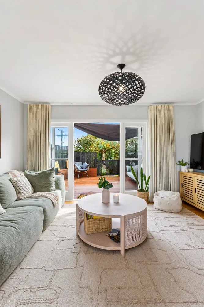 Photos of 48 Longburn Road