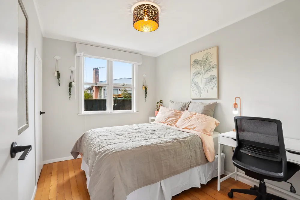 Photos of 48 Longburn Road