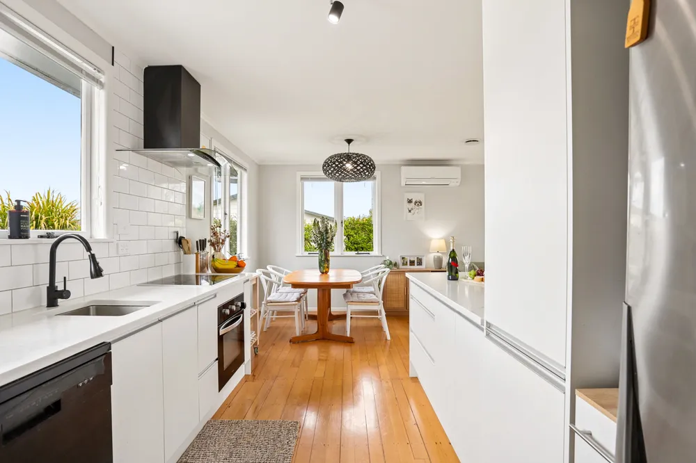 Photos of 48 Longburn Road