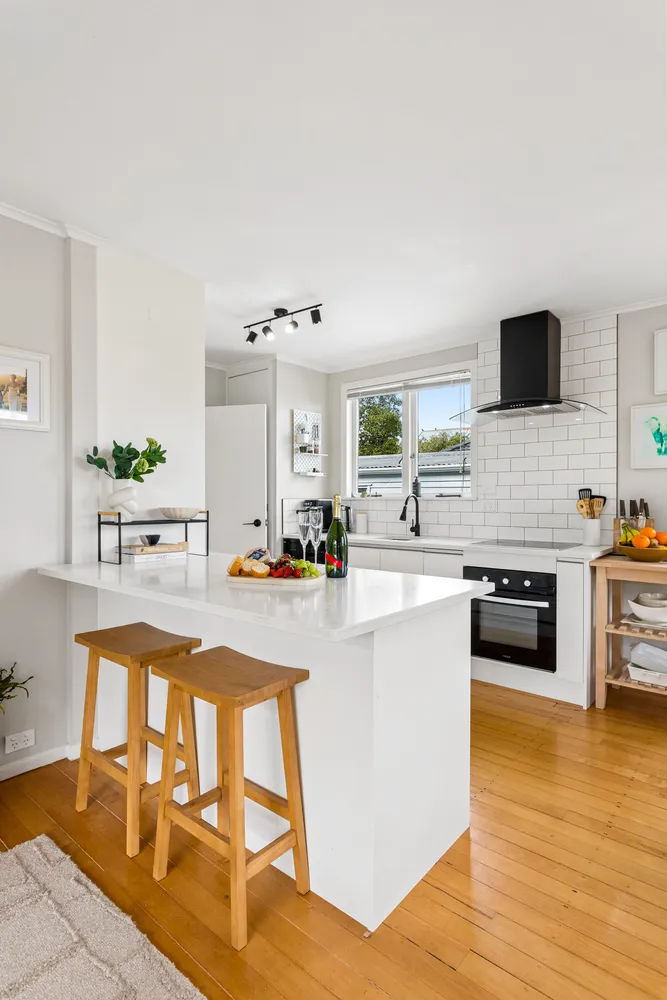Photos of 48 Longburn Road