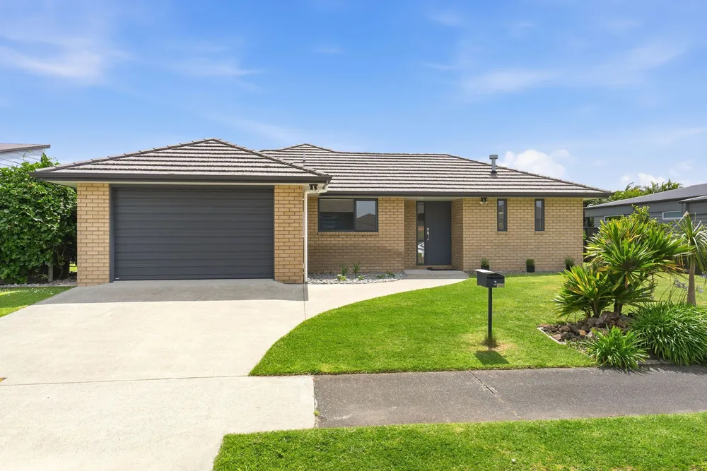 Photos of 3 Michel Colombon Close