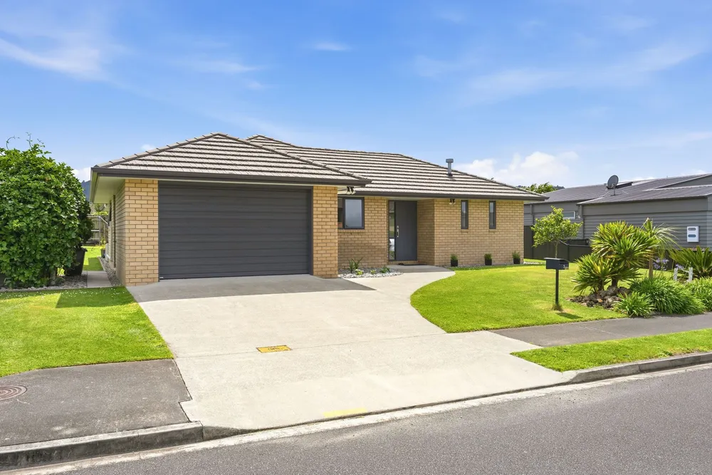 Photos of 3 Michel Colombon Close