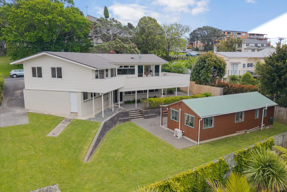 Photos of 2 The Glebe