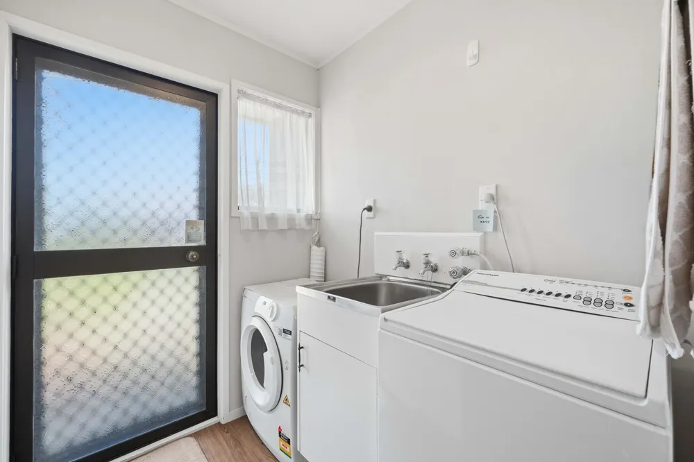 Photos of 28 Evanda Crescent