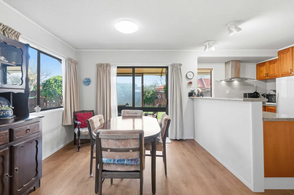 Photos of 28 Evanda Crescent