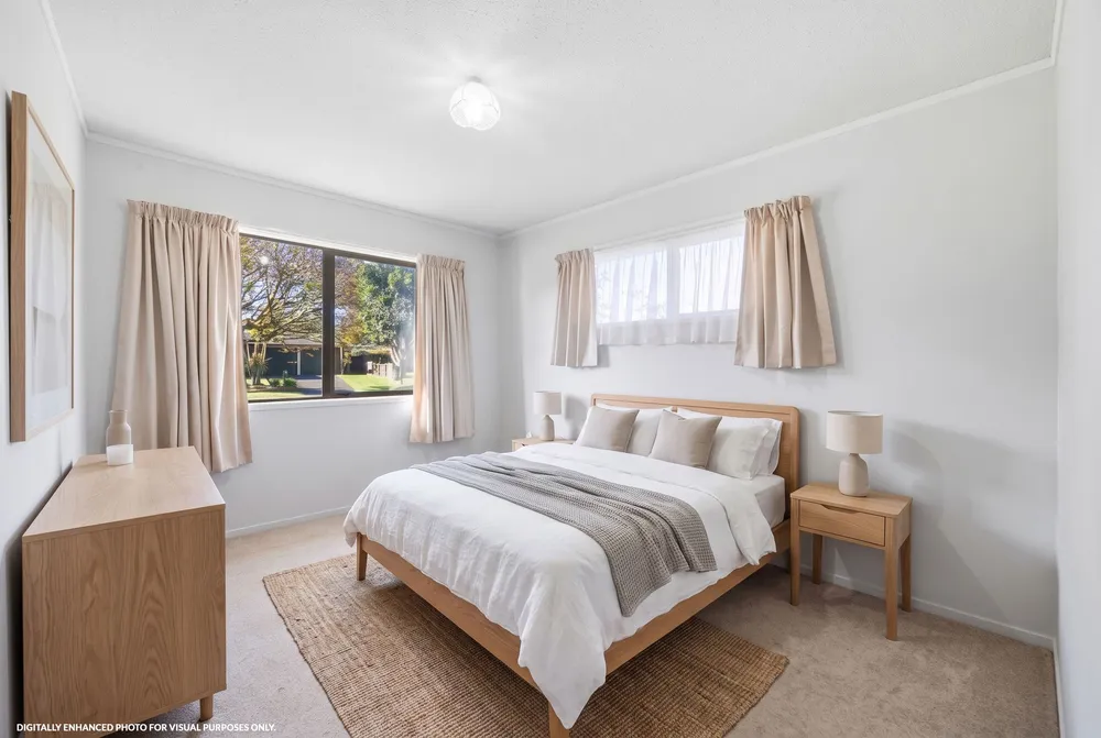 Photos of 28 Evanda Crescent