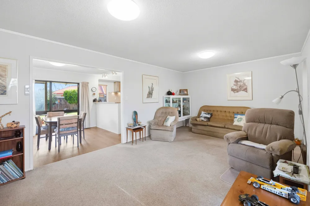 Photos of 28 Evanda Crescent