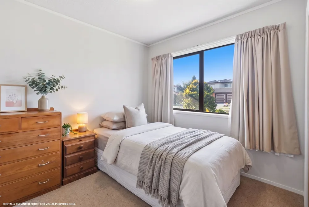 Photos of 28 Evanda Crescent