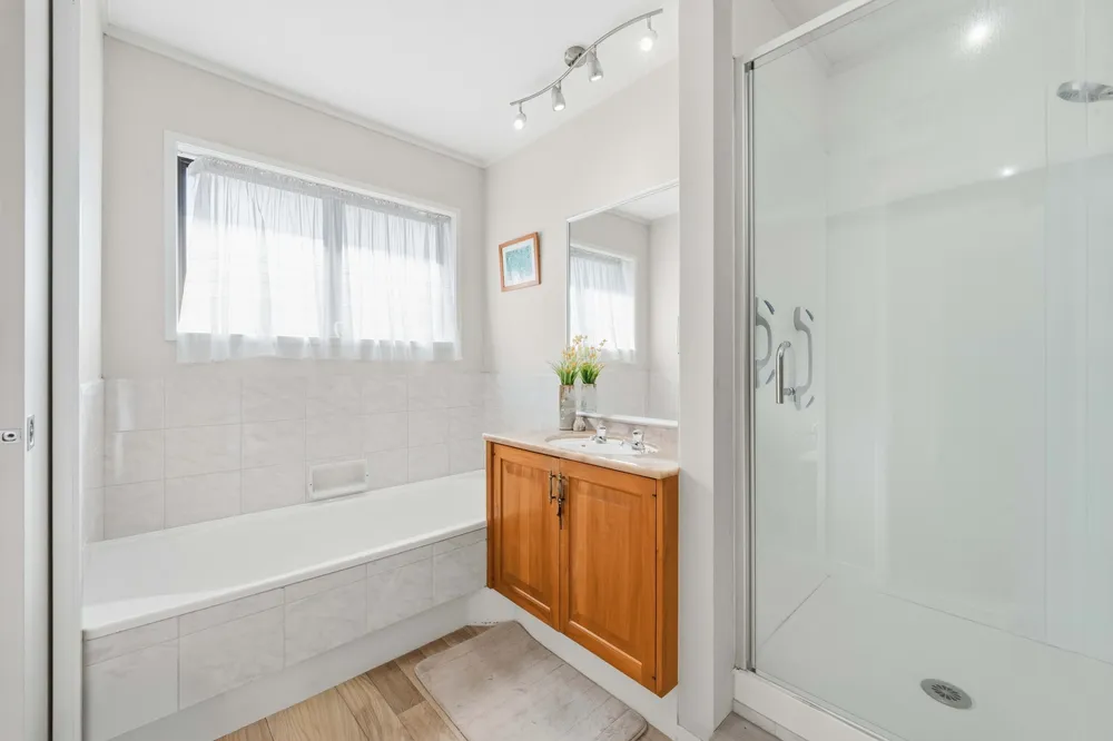 Photos of 28 Evanda Crescent