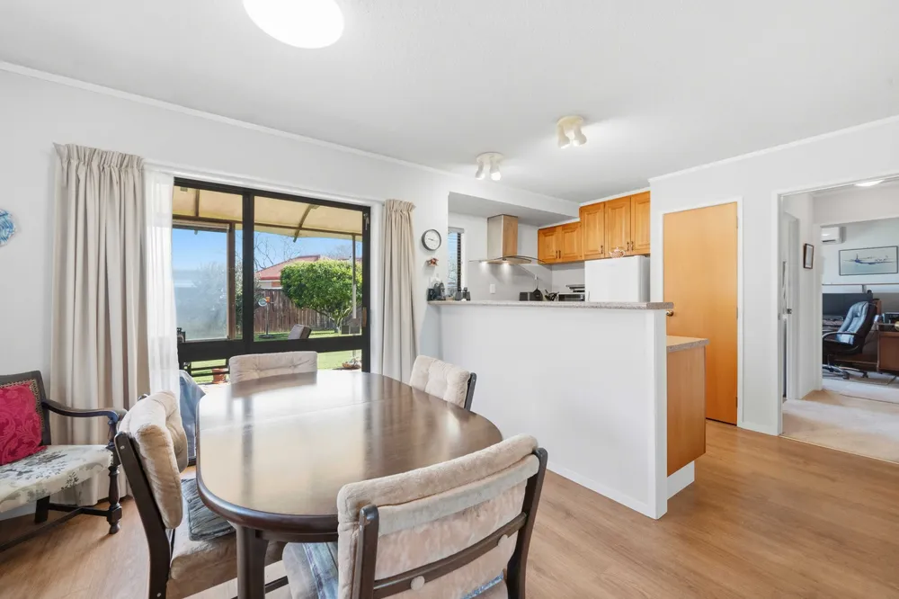 Photos of 28 Evanda Crescent