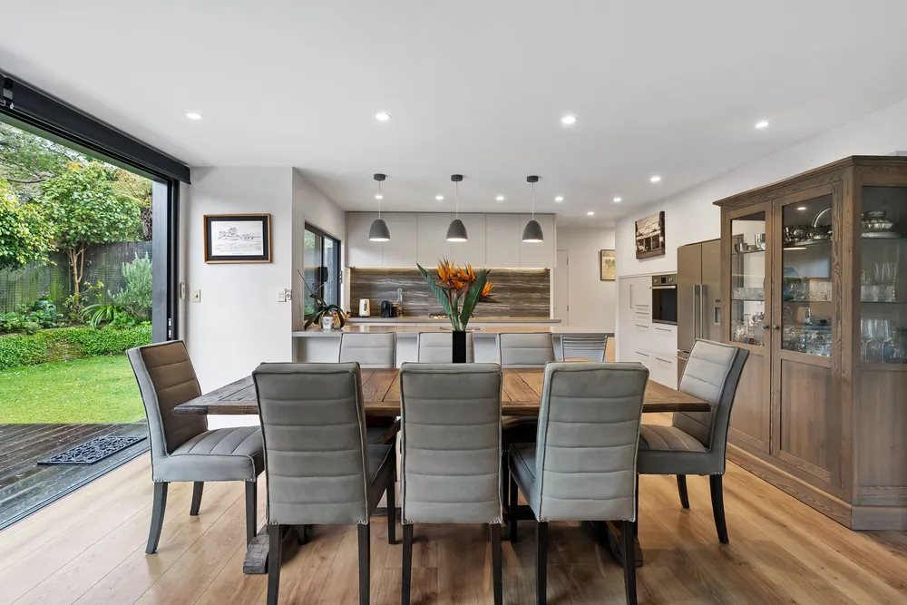 Photos of 20A Queensway