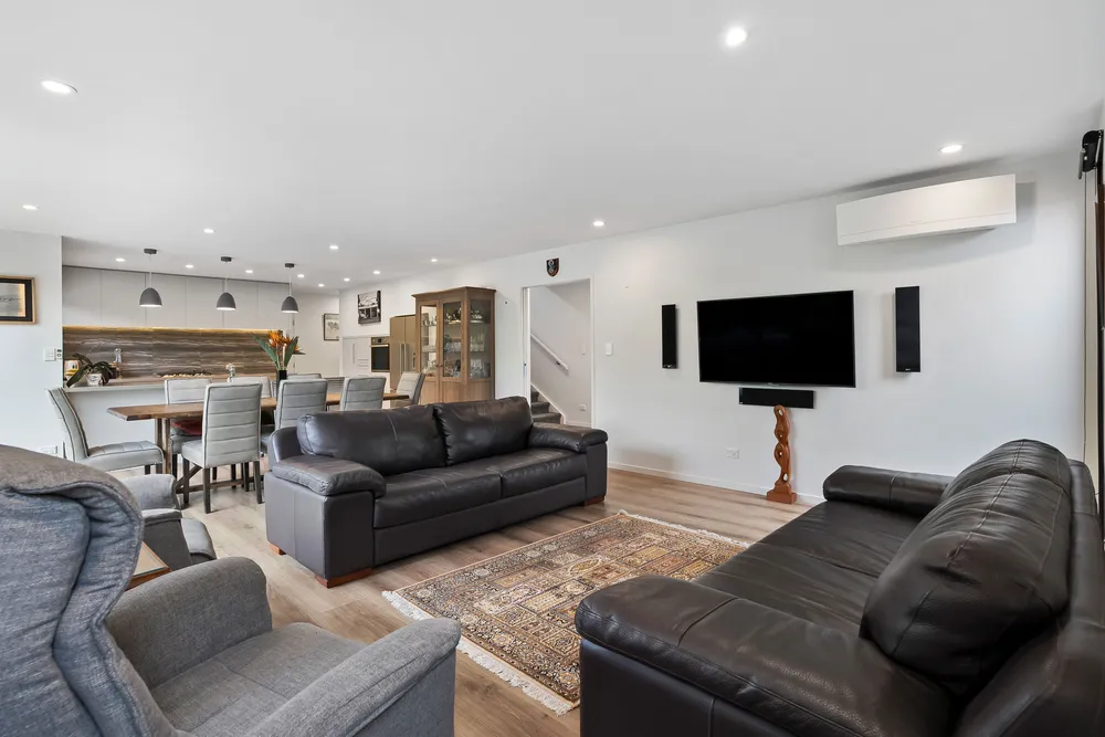 Photos of 20A Queensway