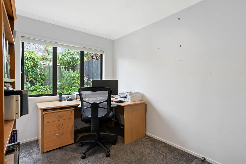 Photos of 20A Queensway