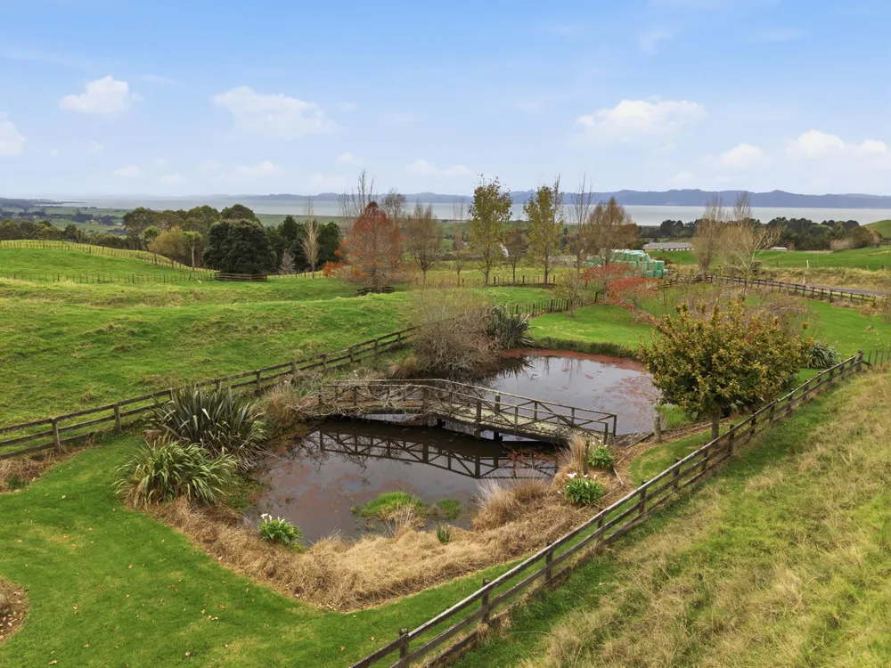 Photos of 517 Findlay Road