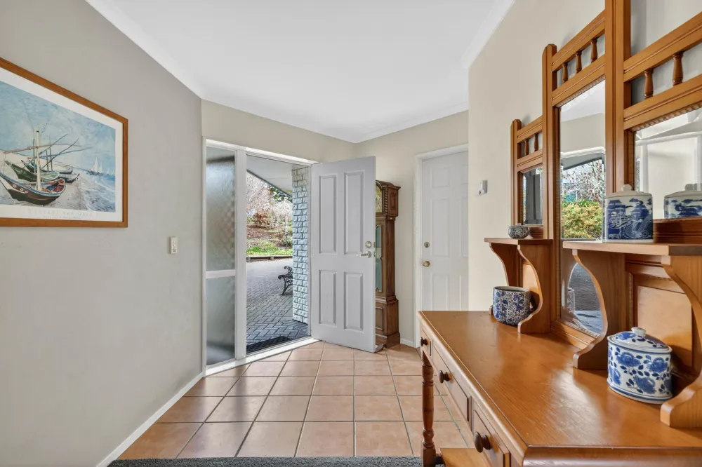 Photos of 517 Findlay Road