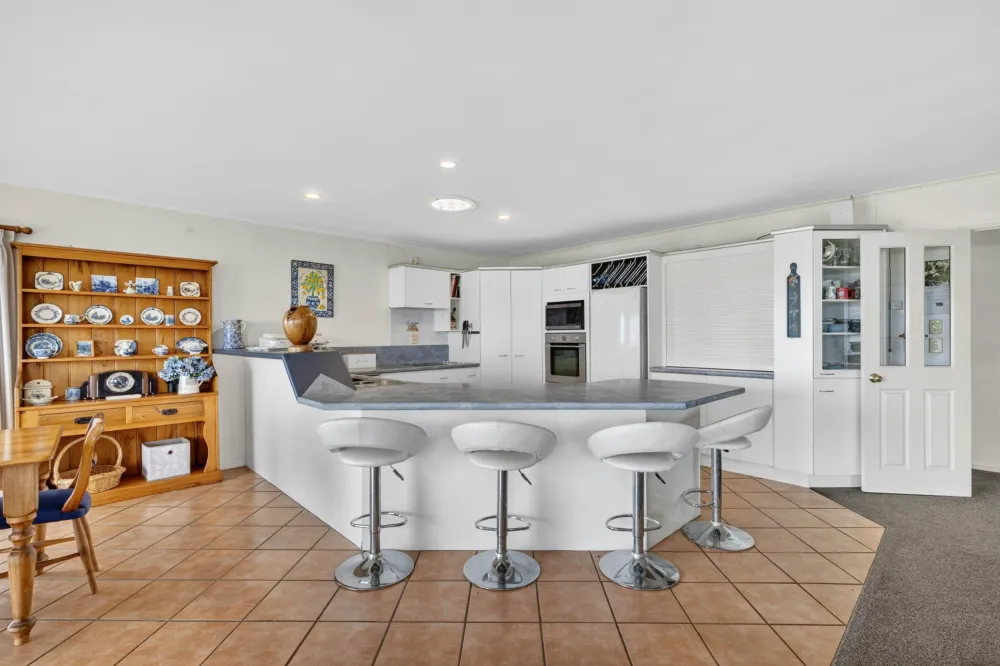 Photos of 517 Findlay Road