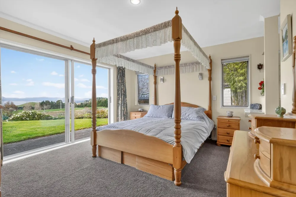 Photos of 517 Findlay Road