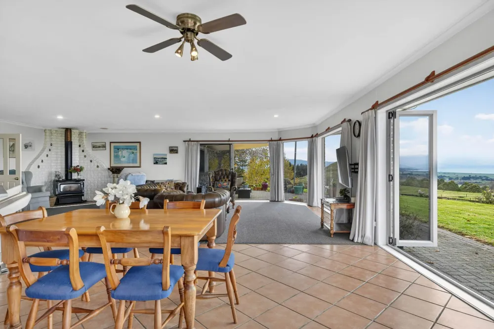 Photos of 517 Findlay Road