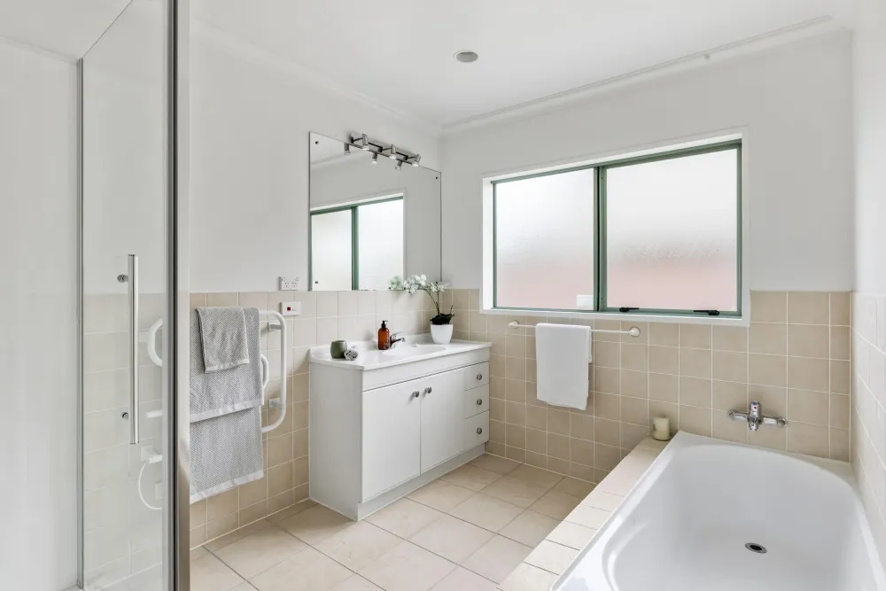 Photos of 179 Lakeside Drive