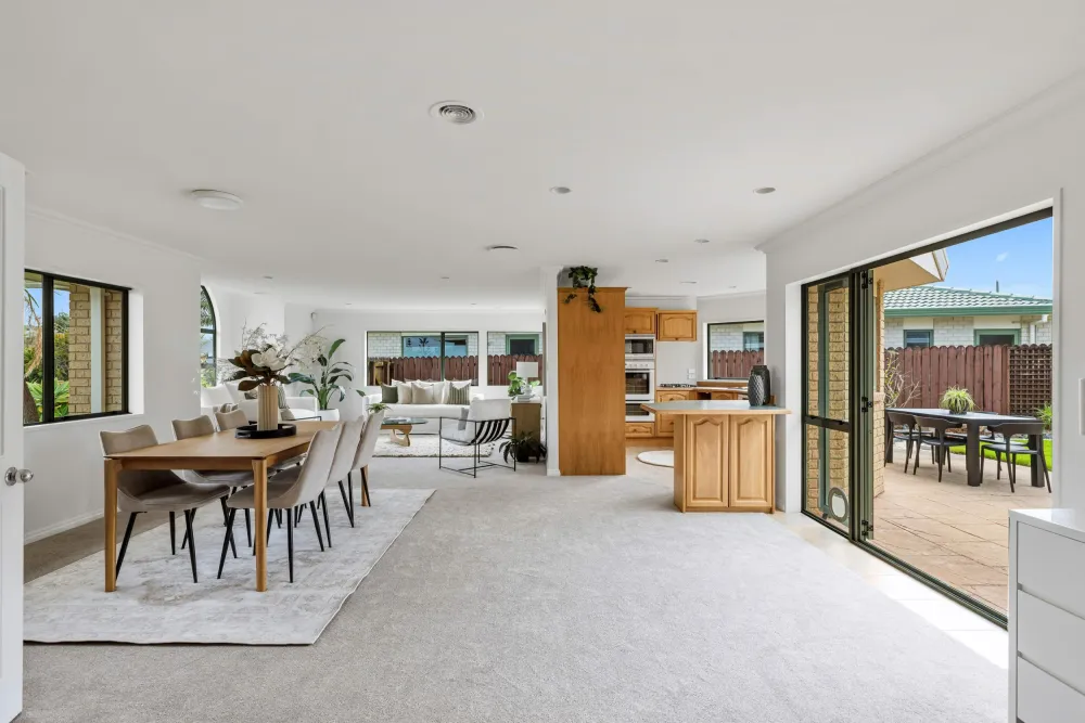 Photos of 179 Lakeside Drive