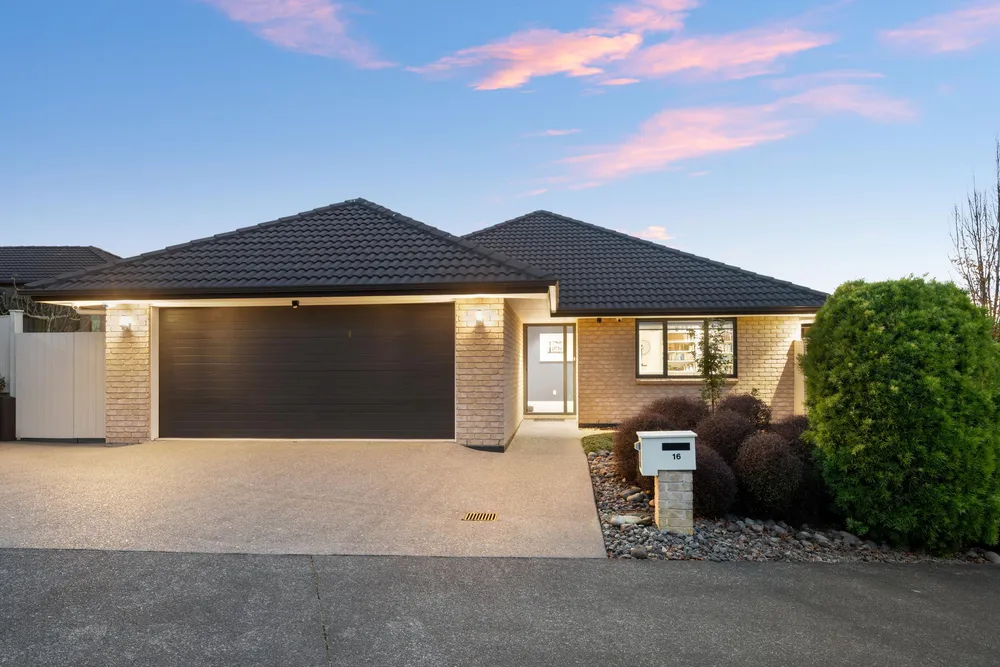 Photos of 16 Tokerau Crescent