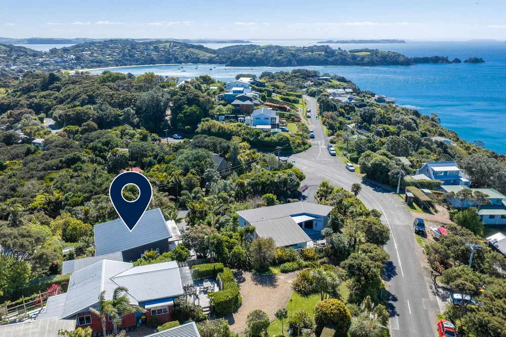 Photos of 54 Hekerua Road