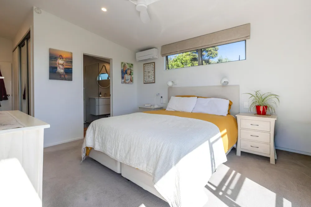 Photos of 54 Hekerua Road
