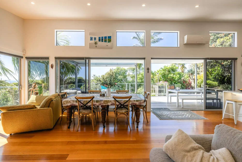 Photos of 54 Hekerua Road