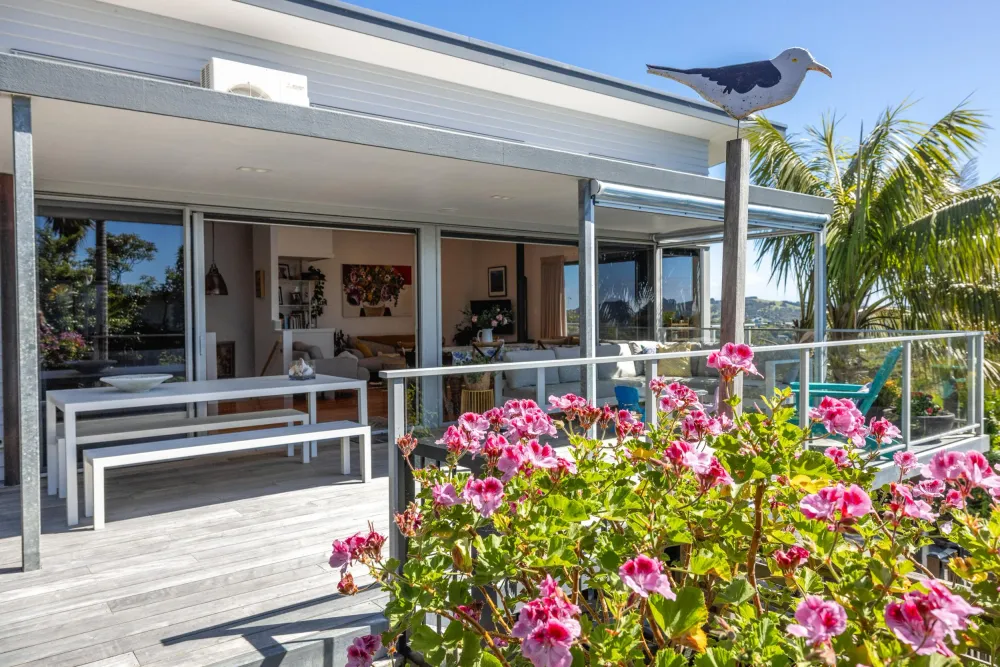 Photos of 54 Hekerua Road