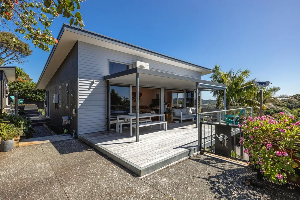 Photos of 54 Hekerua Road