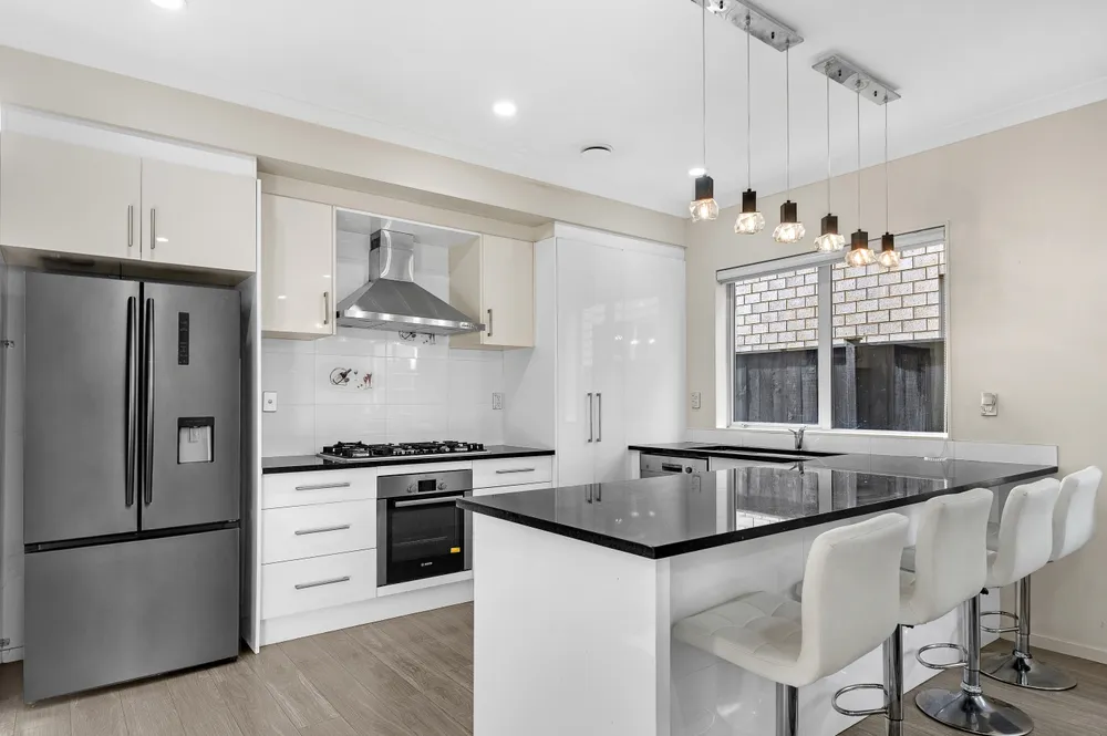 Photos of 135 Flat Bush School Road