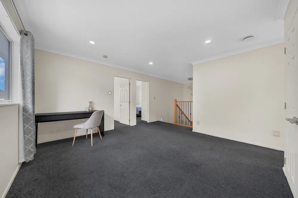 Photos of 135 Flat Bush School Road