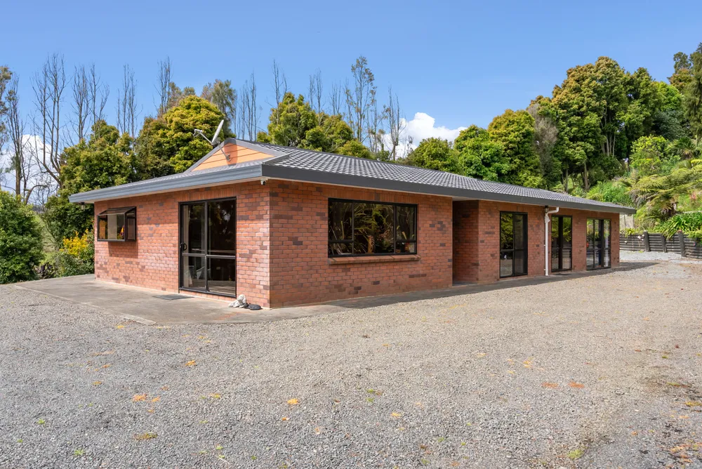 Photos of 136 Knight Road
