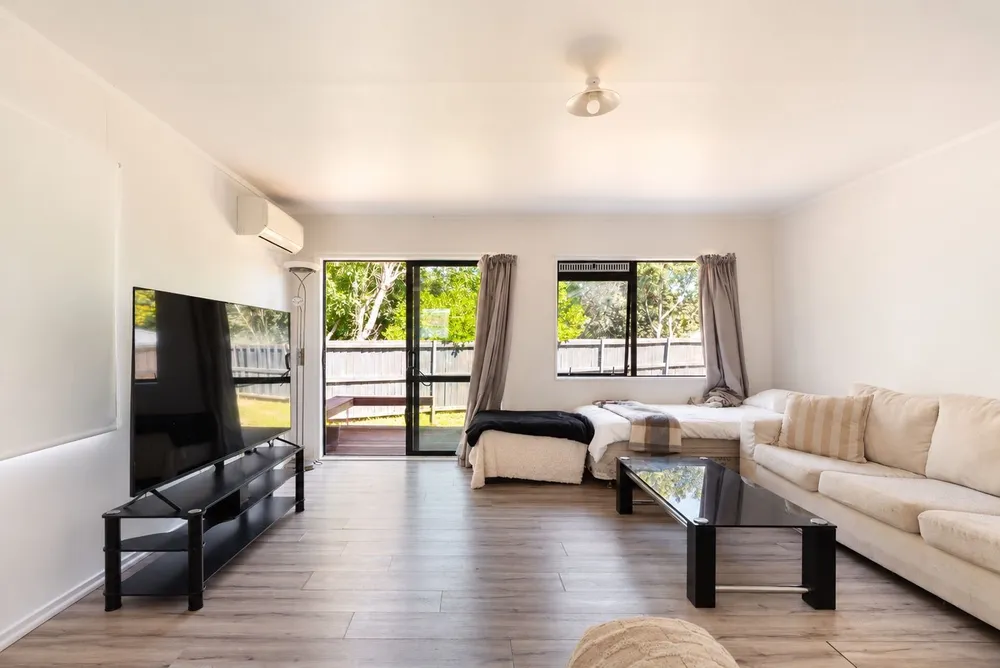 Photos of 139A Eversham Road