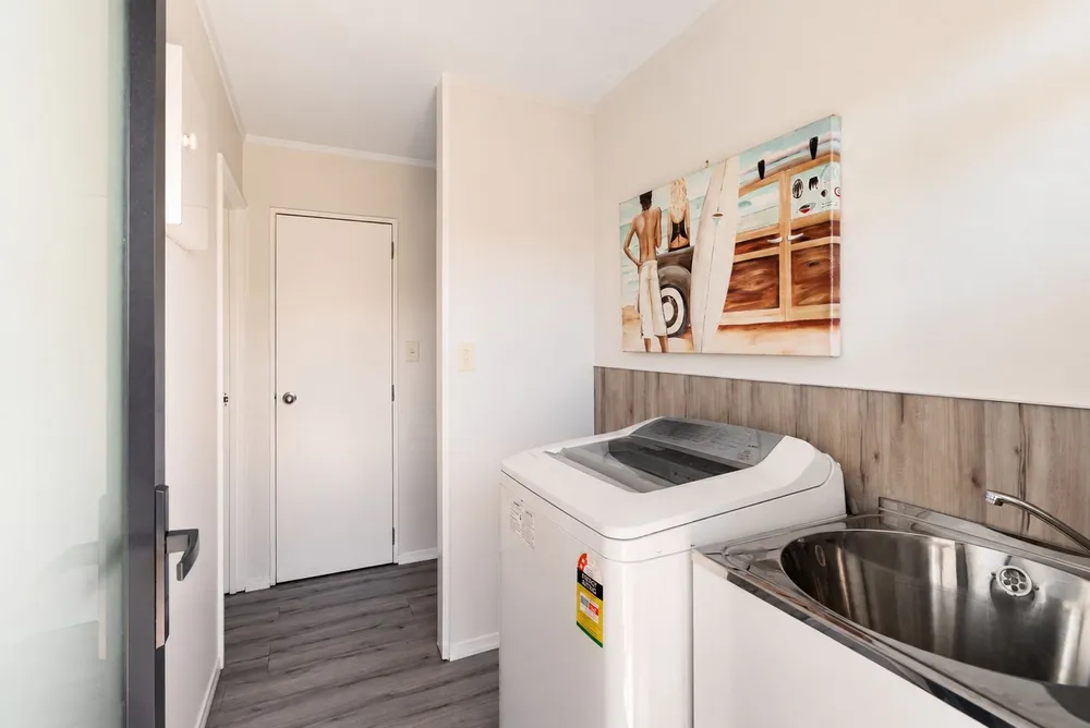 Photos of 139A Eversham Road