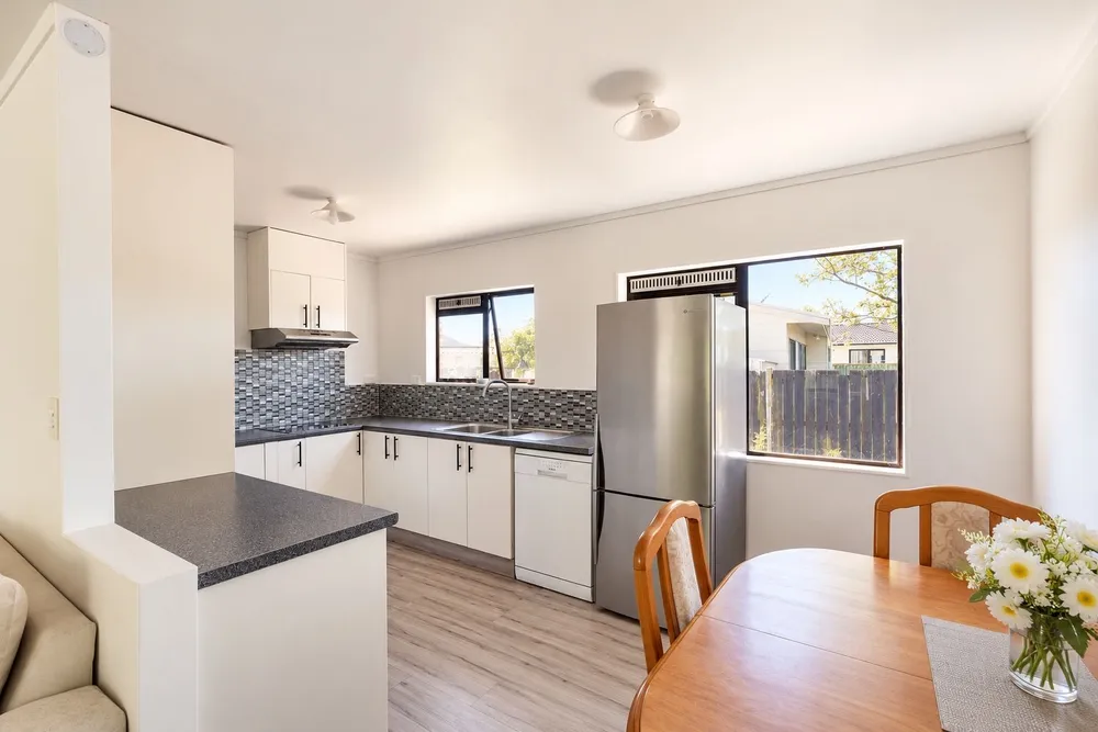 Photos of 139A Eversham Road