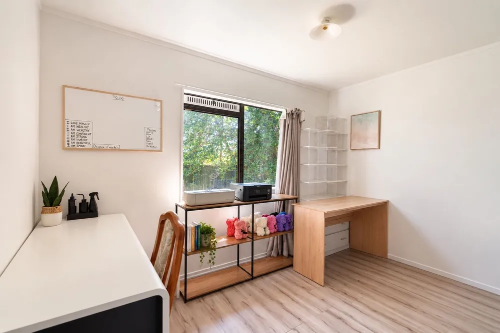 Photos of 139A Eversham Road