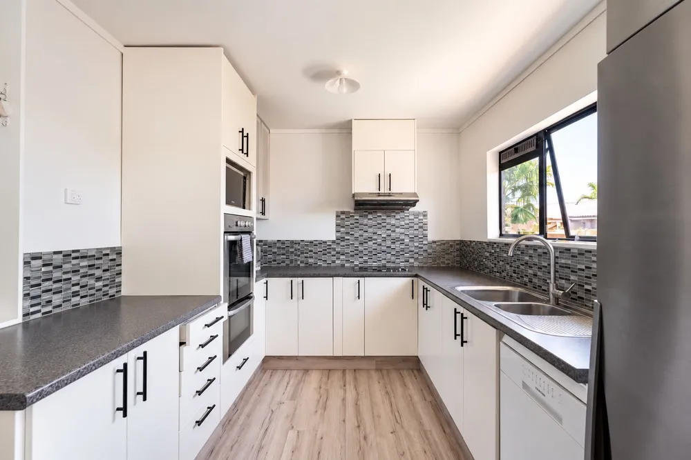 Photos of 139A Eversham Road