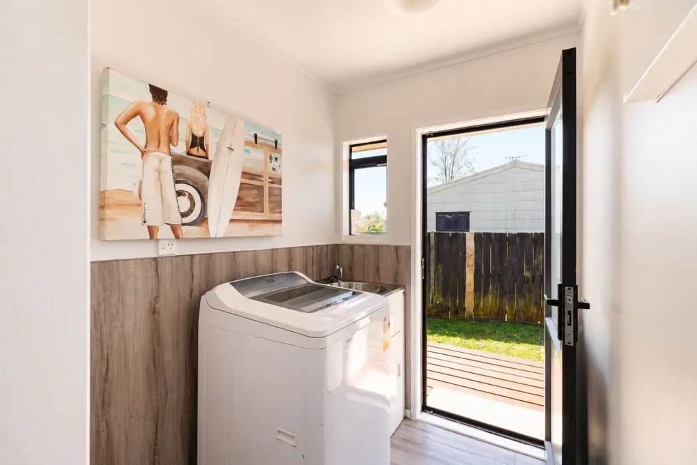 Photos of 139A Eversham Road