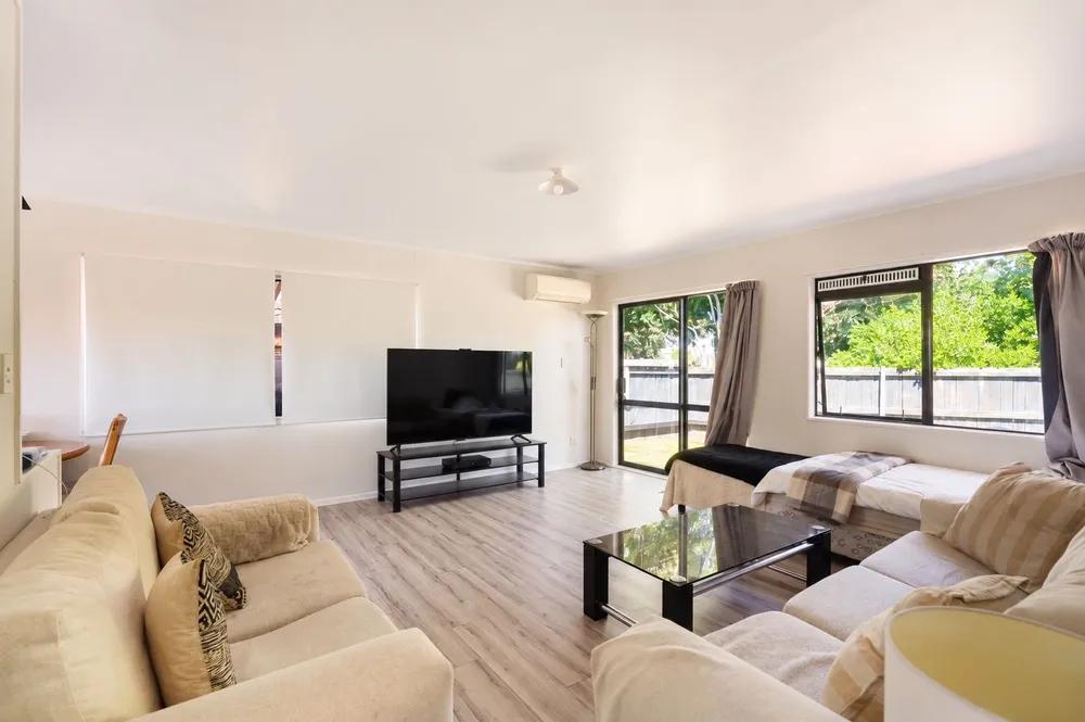 Photos of 139A Eversham Road