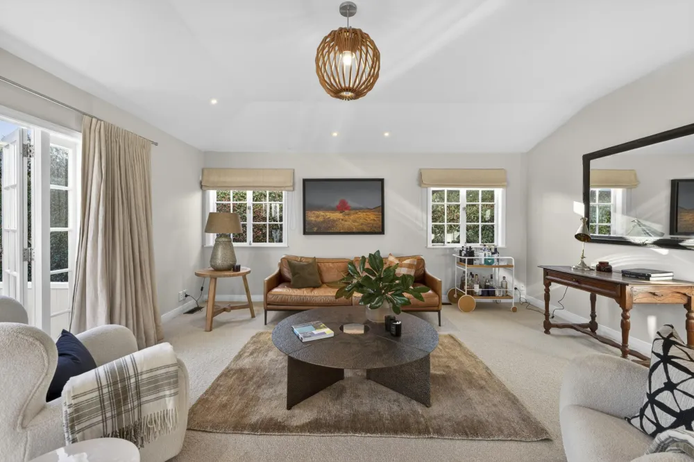 Photos of 36 Waiatarua Road