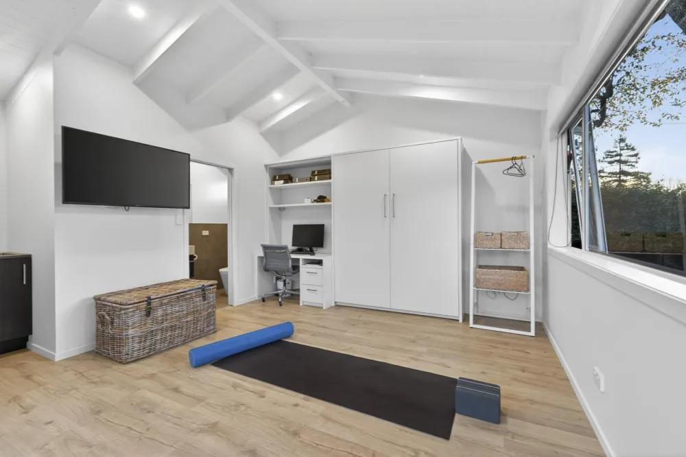 Photos of 36 Waiatarua Road