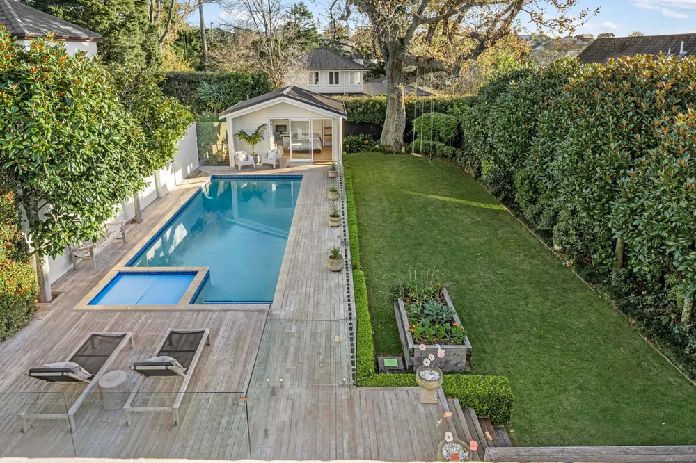 Photos of 36 Waiatarua Road