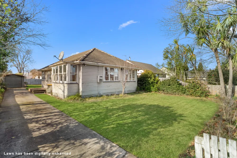 Photos of 8 Ballantyne Avenue