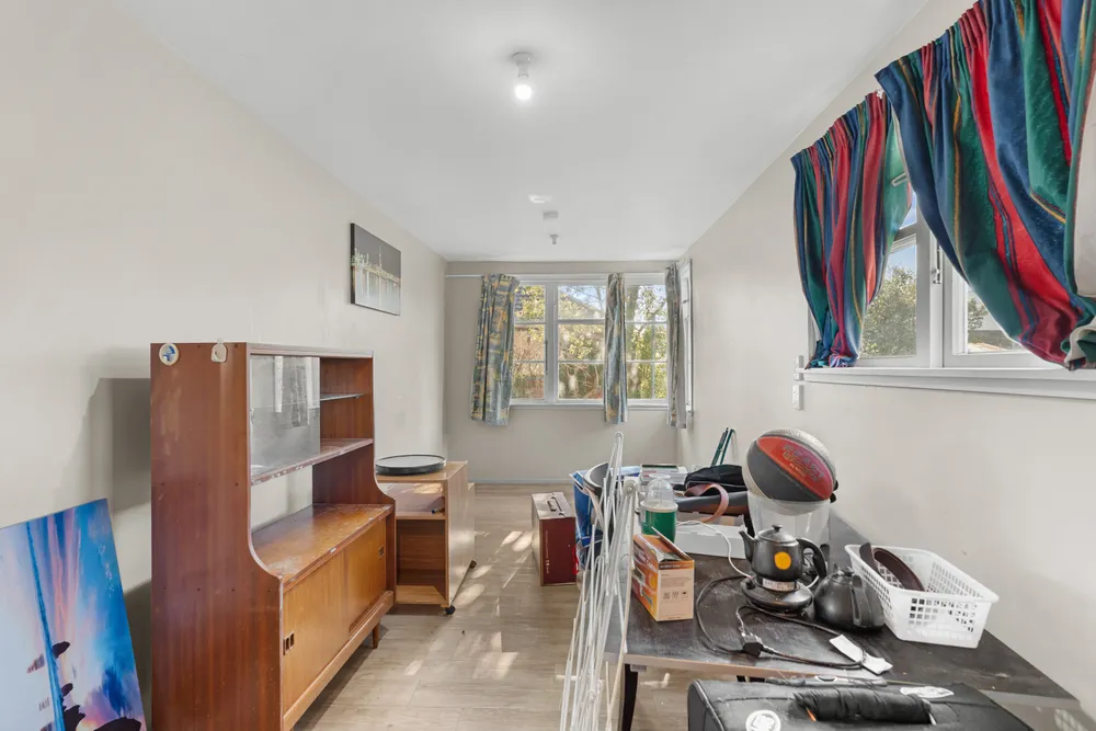 Photos of 8 Ballantyne Avenue
